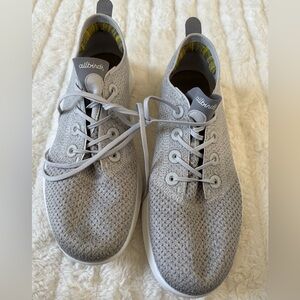 New men’s Allbirds tree Runners in Light Gray